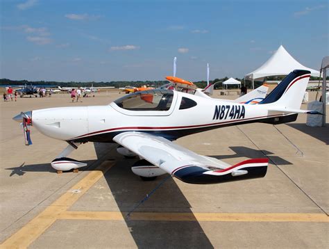 what are light sport aircraft